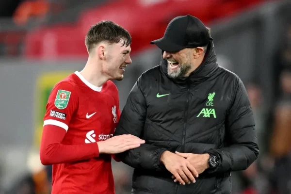 Former Liverpool player suggests Klopp should keep Bradley at right-back and move Trent into midfield.
